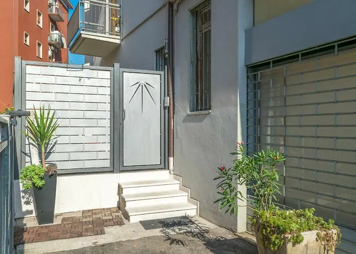 Minimal Chic Guest house